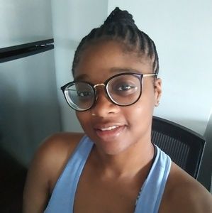 Meet your Posher, Letitia